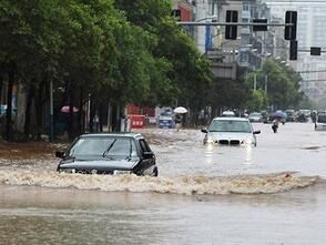 雨季汽车维修常识
